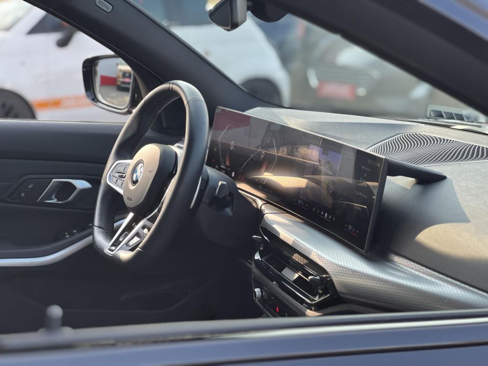 BMW 330i xDrive (Automata) M-SPORT. Facelift