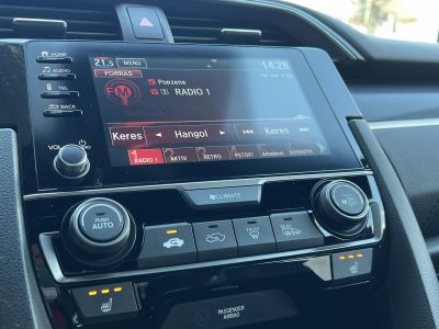 HONDA CIVIC 1.0 T Executive Sport Line 65e km. Magyarországi. 2 tulajdonos. Teljes szerviztörténet!