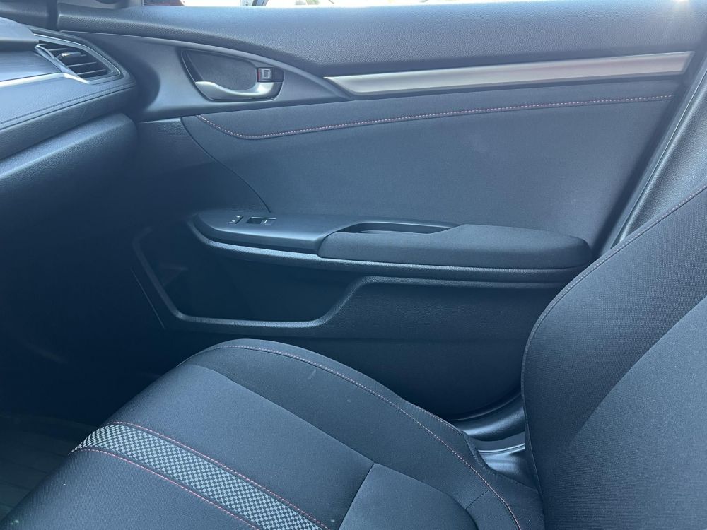 HONDA CIVIC 1.0 T Executive Sport Line 65e km. Magyarországi. 2 tulajdonos. Teljes szerviztörténet!
