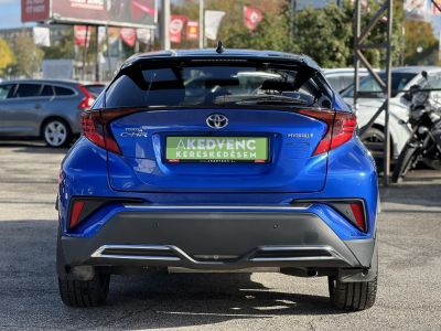 TOYOTA C-HR 2.0 Hybrid Selection e-CVT M.o.-i. LED fényszórók. kamera. keyless. sávtartó. ülés-kormányfűtés