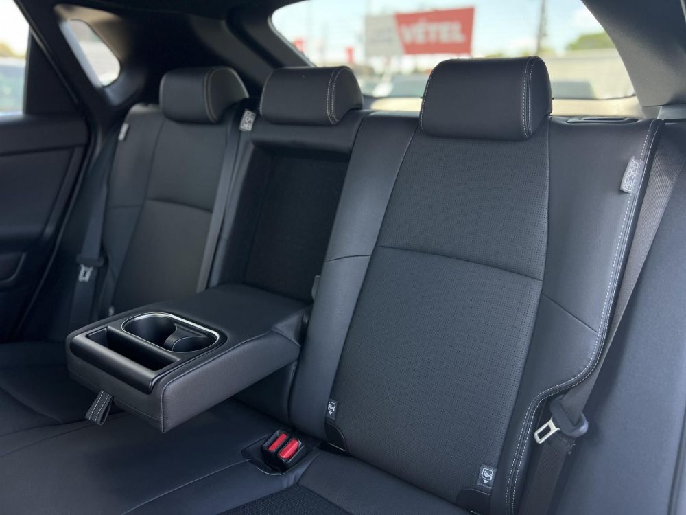 TOYOTA BZ4X Executive AWD 15e km. JBL. magas felszereltség!