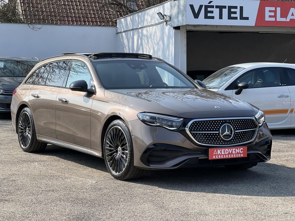 MERCEDES-BENZ E 300 e T 9G-TRONIC Plug-in hybrid AMG. 4D Burmester hifi 3DX2 kijelző Panorámatető Masszázs ülések!