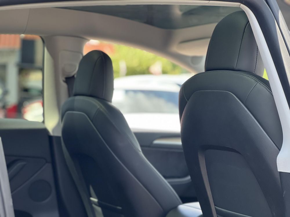 TESLA MODEL Y Long Range AWD (Automata) 109e km. mátrix LED. hőszivattyú. premium hifi. garanciális!