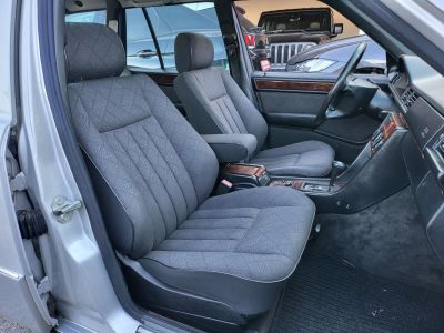 MERCEDES-BENZ E 220 T Automata Klíma 4x.elablak Frissen szervizelt! Friss műszaki!