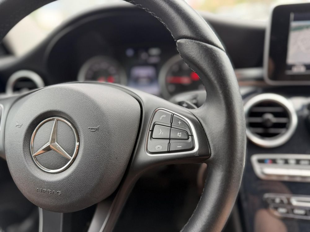 MERCEDES-BENZ C 300 T BlueTEC h HYBRID 7G-TRONIC 138e km. barna bőrbelső. bluetooth. navigáció. megkímélt állapot!