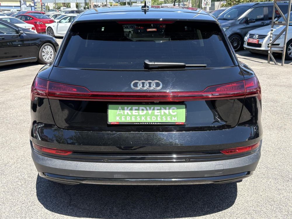 AUDI E-TRON 50 Advanced quattro (Automata) 30e km. LED Ülésfűtés Virtual Cockpit Kamera Keyless Navi 2 gyári kulcs!