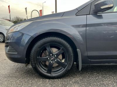 FORD FOCUS 1.6 Ghia (Automata) Klíma Tempomat City szervó Téli/nyári garnitúra!