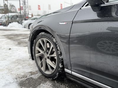 VOLKSWAGEN PASSAT VIII Variant 2.0 TSI BMT Highline 4Motion DSG R-line 280LE. Magyarországi. 115e km. Téli-nyári kerék garnitúra!