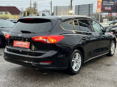 FORD FOCUS 1.0 EcoBoost Connected M.o.-i. 1.tul. Márkaszervizelt! Carplay