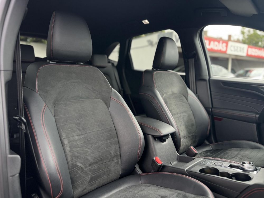 FORD KUGA 2.5 PHEV ST-Line X CVT 85e km. 70 km elektromos hatótáv. Carplay