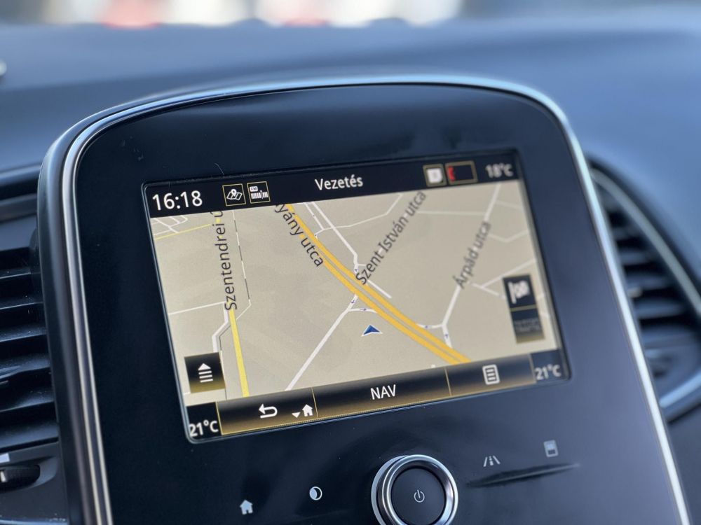 RENAULT SCENIC Grand Scénic 1.7 Blue dCi Intens EDC (7 személyes ) Automata. CarPlay