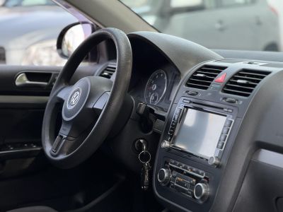 VOLKSWAGEN JETTA 1.6 Comfortline DSG Magyarországi Tolatóradar Navi Tempomat!