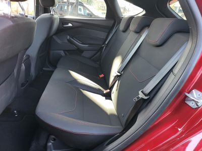FORD FOCUS 1.5 EcoBoost ST-Line 96e km. M.o.-i. 1.tul. Navi Holttér Tempomat Keyless Ülésfűtés Kormányfűtés