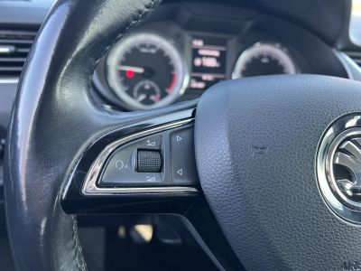 SKODA OCTAVIA Combi 1.6 CR TDI Style M.o.-i. 1.tul. Tempomat Ülésfűtés Tolatóradar Carplay Téli-nyári kerék!