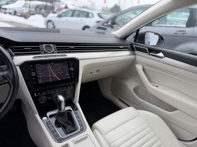 VOLKSWAGEN PASSAT VIII Variant 2.0 TSI BMT Highline 4Motion DSG R-line 280LE. Magyarországi. 115e km. Téli-nyári kerék garnitúra!