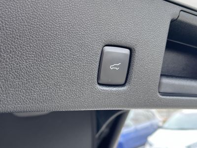 FORD KUGA 2.5 FHEV ST-Line X Graphite Tech Edition CVT M.o.-i. 1.tul. Bang & Olufsen Hifi