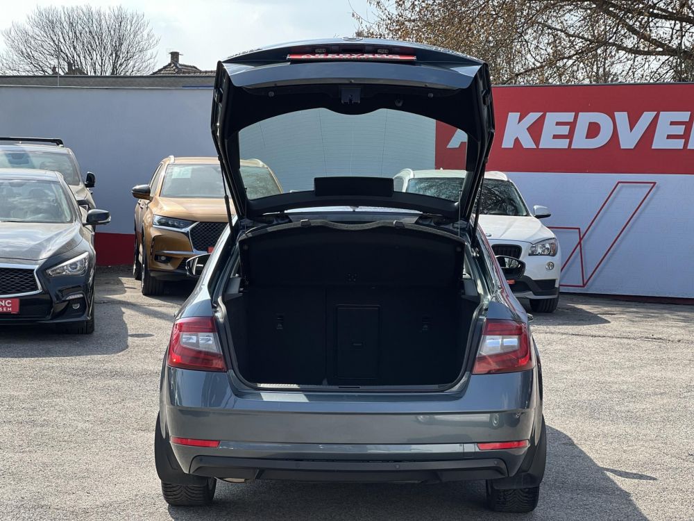 SKODA OCTAVIA 1.4 TSI Style DSG M.o.-i. sérülésmentes. CARPLAY!