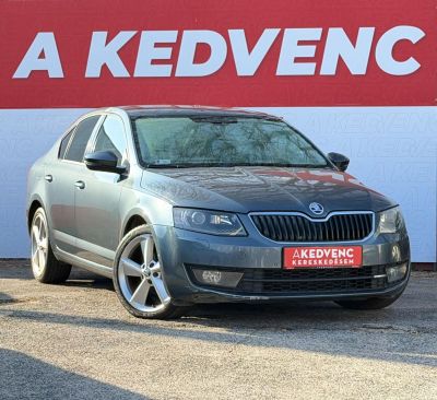 SKODA OCTAVIA 1.6 CR TDI Elegance DSG Magyarországi Xenon Tempomat Navi Ülésfűtés Digitklíma