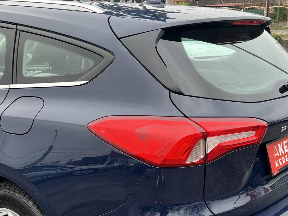 FORD FOCUS 1.5 EcoBlue Business (Automata) A LEGJOBB ÁRON! Carplay. ACC. Radar elöl-hátul. bluetooth. stb