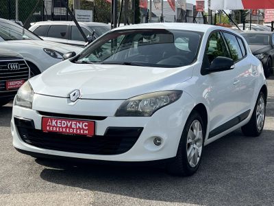RENAULT MEGANE 1.6 Dynamique Magyarországi. teljes szerviztörténet!