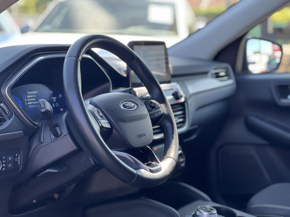 FORD KUGA 2.5 PHEV Freedom CVT 49e km. LED fényszórók. kamera. carplay. ülésfűtés. kormányfűtés. CARPLAY!