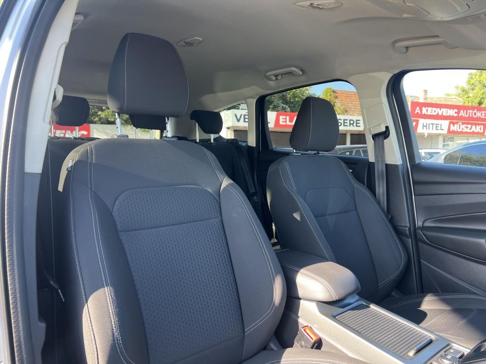 FORD KUGA 1.5 EcoBoost Business (Automata) 103e km. Magyarországi Tempomat Ülésfűtés Kormányfűtés Navi Parkradar