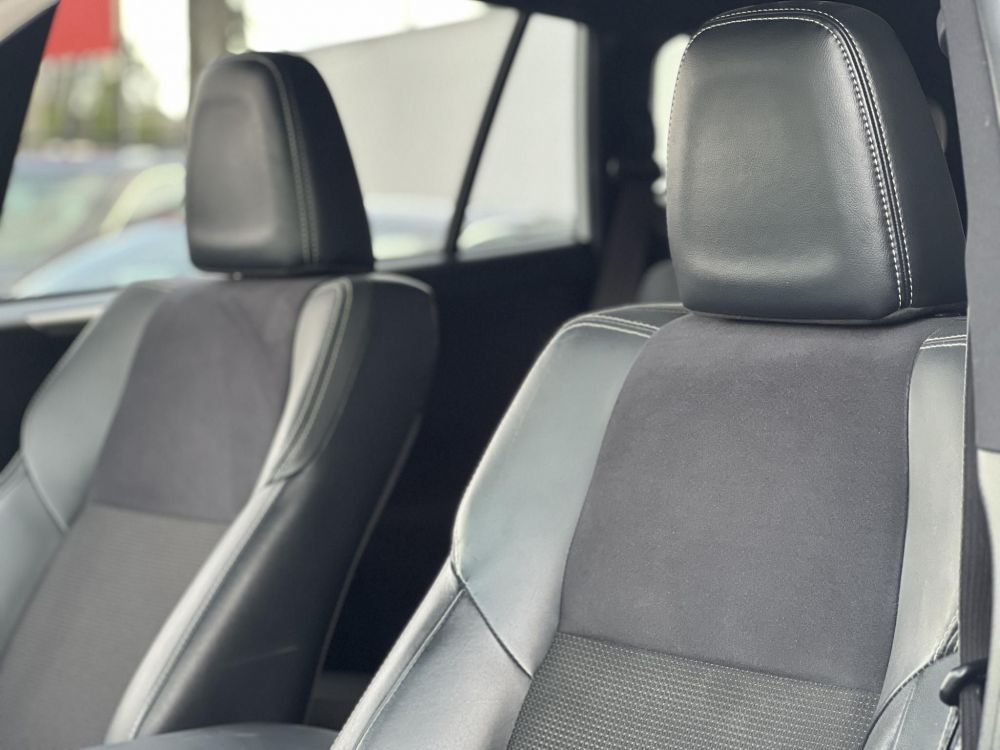 TOYOTA RAV 4 Rav4 2.5 Hybrid Executive e-CVT 4WD Végig márkaszervizelt!