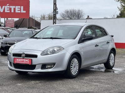 FIAT BRAVO 1.4 16V Active Magyarországon vásárolt. 1. tulajdonostól. végig vezetett szervízkönyv. 87e Km