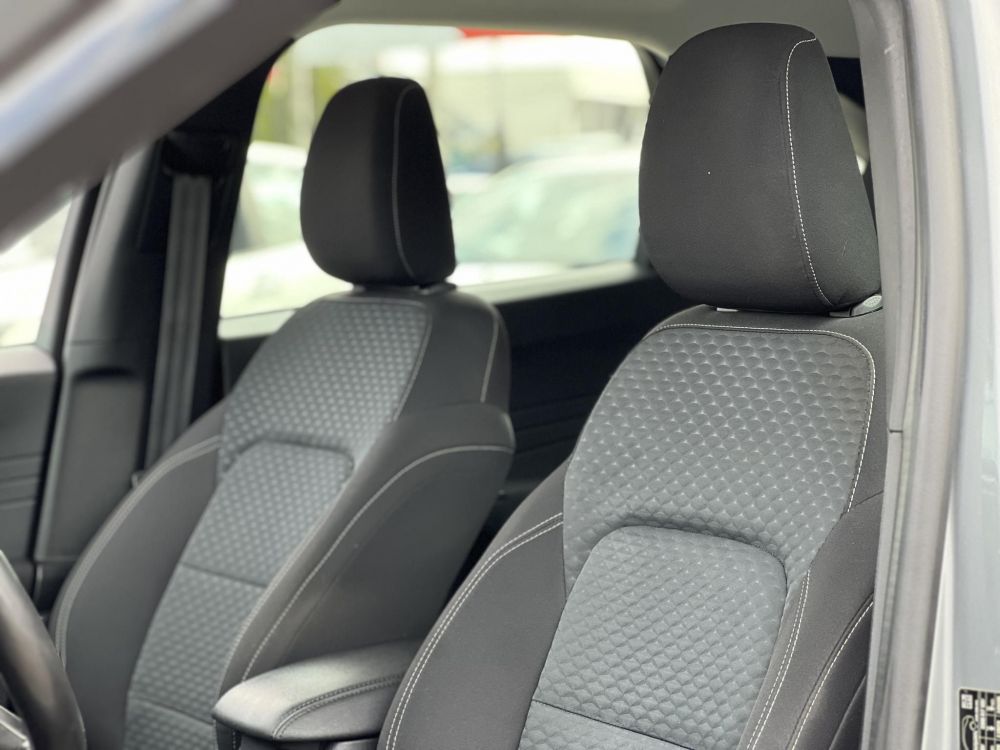 FORD KUGA 2.5 PHEV Freedom CVT 123e km. 70 km elektromos hatótáv. ülés-kormányfűtés. vonóhorog!