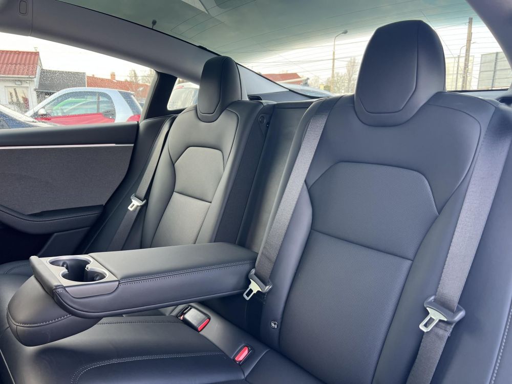 TESLA MODEL 3 RWD Premium (Automata) Ülésszellőztetés. hátsó kijelző. 2031-ig garancia!