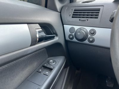 OPEL ASTRA H Caravan 1.6 Enjoy Rendszeresen karbantartott! Klíma Tempomat Alufelni Multikormány