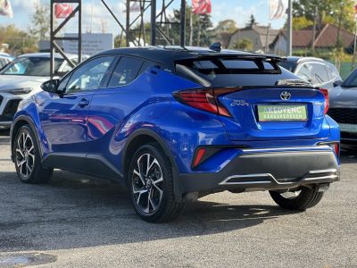 TOYOTA C-HR 2.0 Hybrid Selection e-CVT M.o.-i. LED fényszórók. kamera. keyless. sávtartó. ülés-kormányfűtés