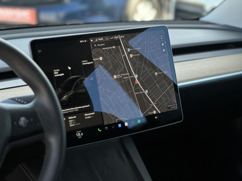 TESLA MODEL 3 Performance AWD (Automata) 87e km. mátrix LED. hőszivattyú. garanciális. téli-nyári kerék szett!