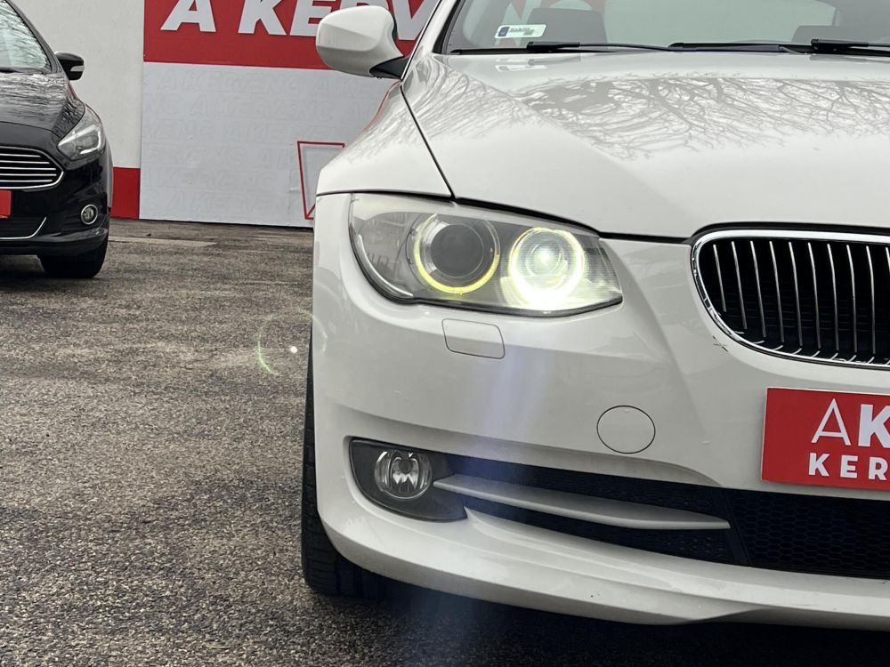 BMW 325i (Automata) Xenon Tempomat Ülésfűtés Bluetooth Navi PDC