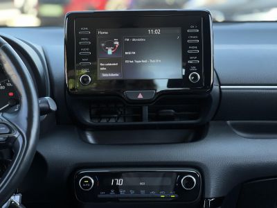 TOYOTA YARIS 1.5 Hybrid Executive e-CVT 103e km. LED fényszórók. táblafelismerő. ülésfűtés. kamera. digitklíma!