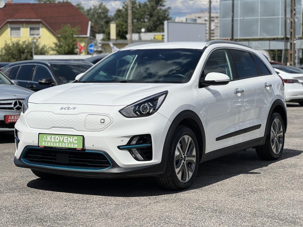 KIA NIRO e-Niro 39kWh Silver 73e km. távtartó. sávtartó. ülésfűtés. félbőr. CARPLAY!