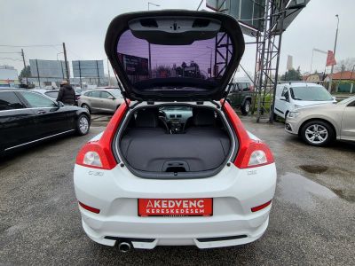 VOLVO C30 1.6 D [D2] R-Design