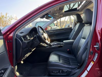 LEXUS ES 300H 112e km. Fakormány. ülésszellőzés. kormányfűtés. kamera. roló!