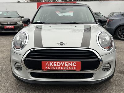 MINI COOPER 1.5 M.o.-i. 1.tul. Klíma Panoráma tető Harman/Kardon Téli/nyári garnitúra!