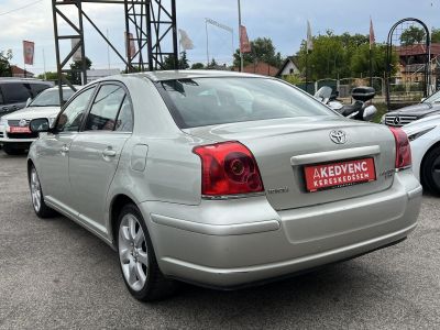TOYOTA AVENSIS 2.0 Sol Executive (Automata) Tempomat Digitklíma Ülésfűtés Bőr Téli-nyári gumi!