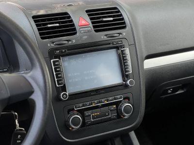 VOLKSWAGEN JETTA 1.6 Comfortline DSG Magyarországi Tolatóradar Navi Tempomat!