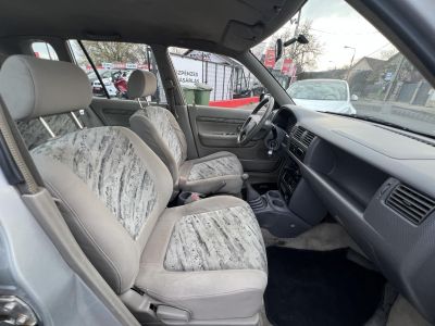 MAZDA DEMIO 1.3i GLX Comfort klíma. szervokormány. elektromos tükrök. 2027.11-ig műszaki