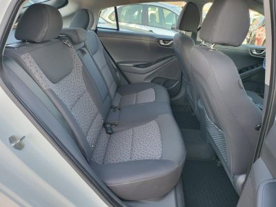 HYUNDAI IONIQ electric Premium (Automata) 250km-es hatótáv. Vezetett szervizkönyv!