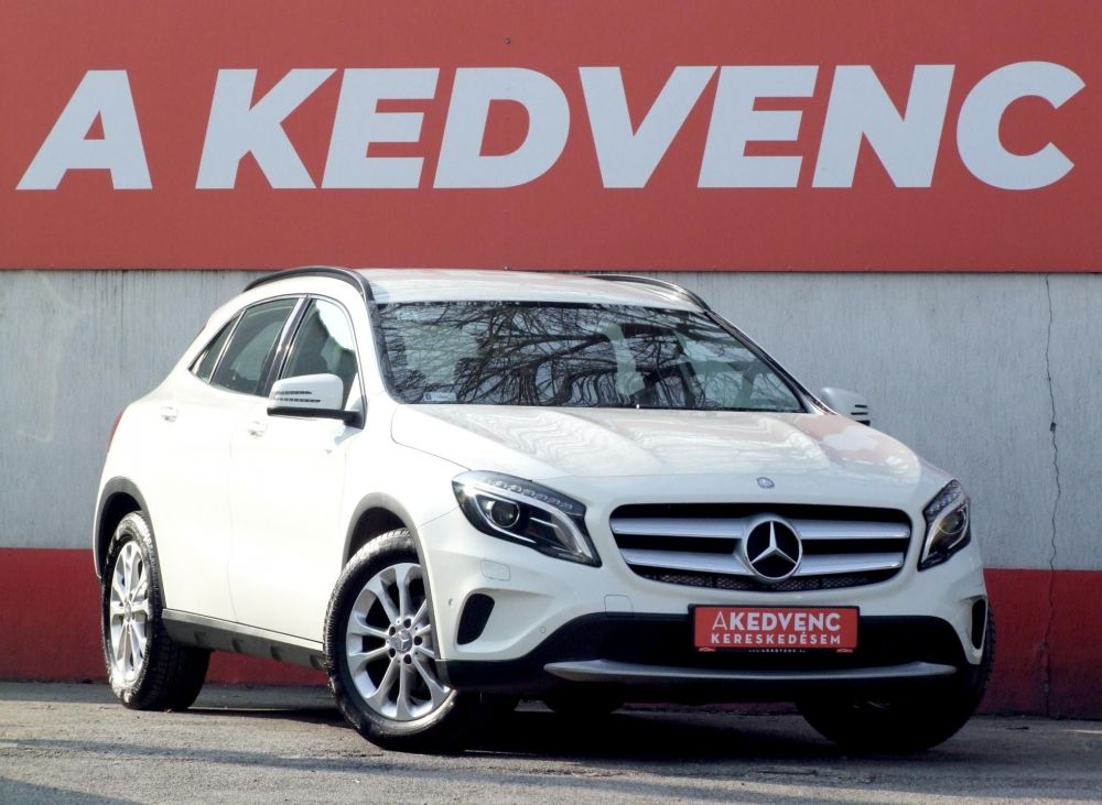 MERCEDES-BENZ GLA 180