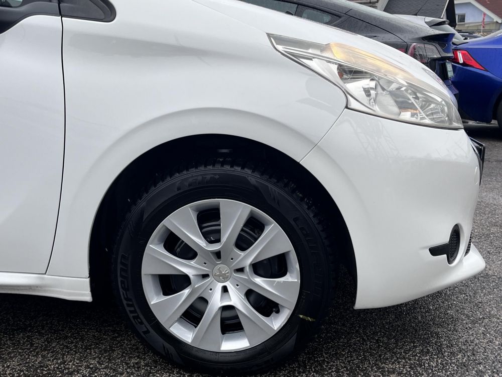 PEUGEOT 208 1.0 VTi PureTech Access Teljesen leszervizelve!