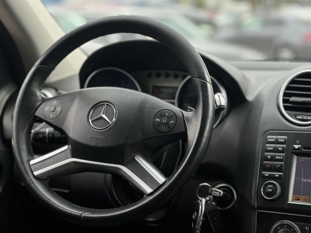 MERCEDES-BENZ ML 320 CDI (Automata) harman/kardon. légrugó. napfénytető. hátsó TV. alcantara belső!