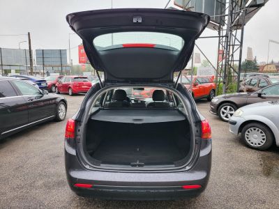 KIA CEE'D SW 1.6 CRDI LX Klíma Tempomat Navi Bluetooth Szervizelt!