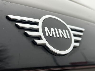 MINI COOPER 1.5 M.o.-i. 1.tul. Klíma Panoráma tető Harman/Kardon Téli/nyári garnitúra!