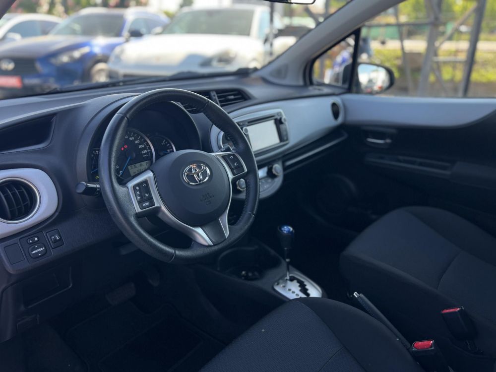 TOYOTA YARIS 1.5 HSD Trend e-CVT 103e km. Márkaszervizelt!