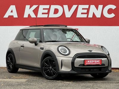 MINI MINI 1.5 Cooper DKG 31e km. panoráma tető. CarPlay